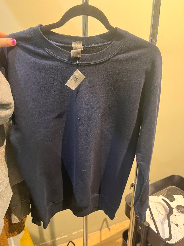 blá crewneck