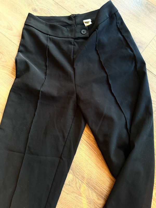 Shein buxur svartar