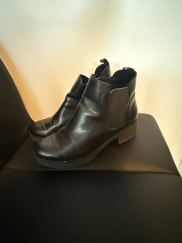 Hæla boots m/teygju á hlið