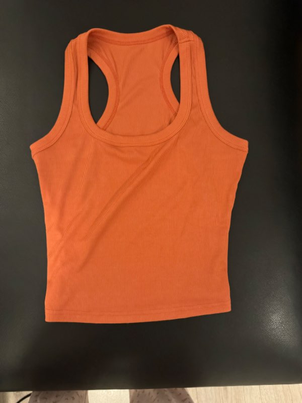 Appelsínugulur tank top