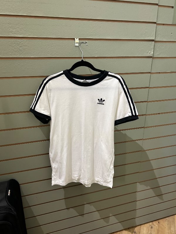Adidas bolur