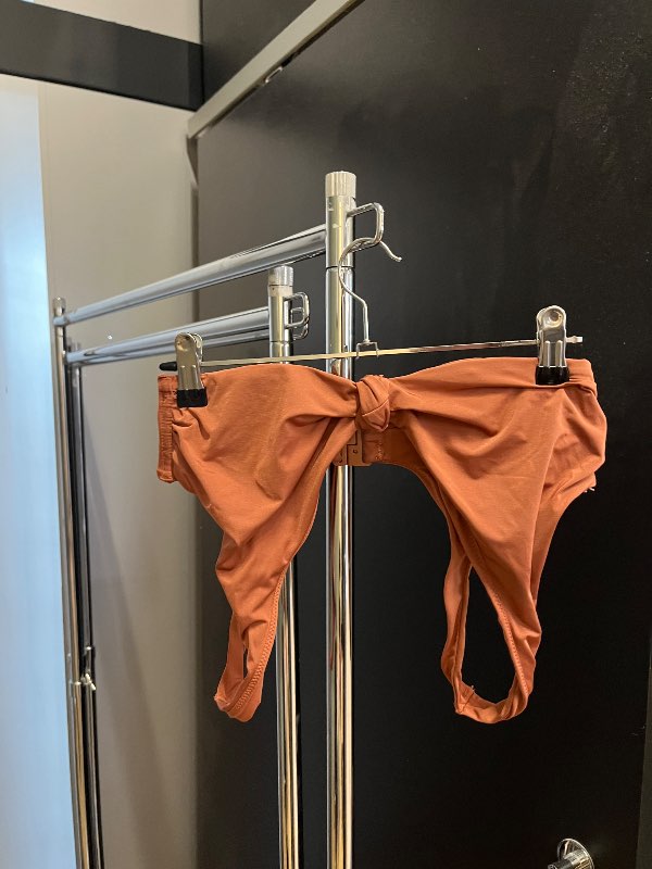 Bikiní toppur múrsteins
