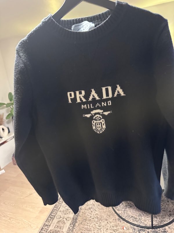 Prada peysa