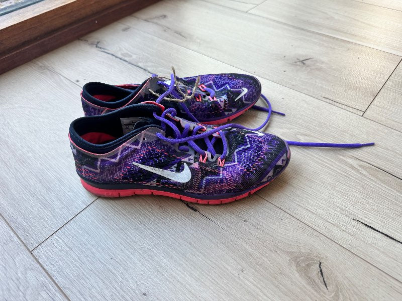 Nike skór marglitir 40