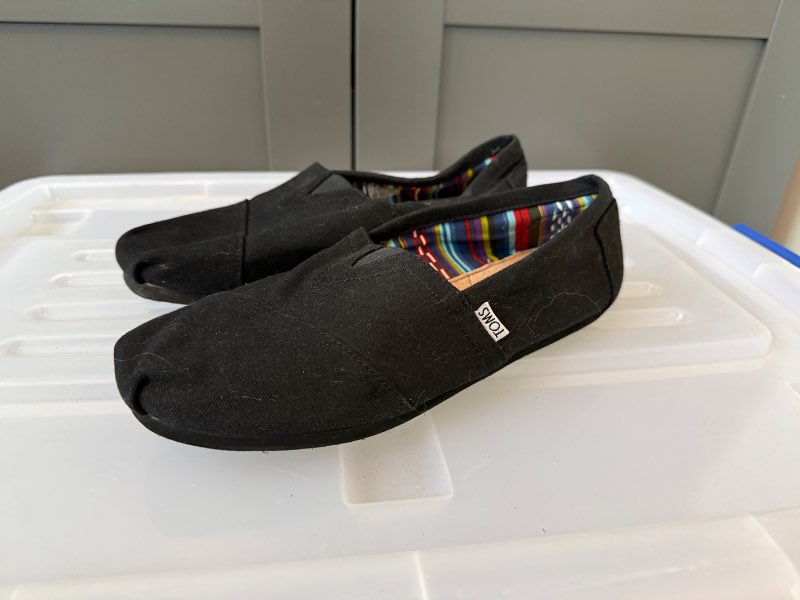 Toms skór