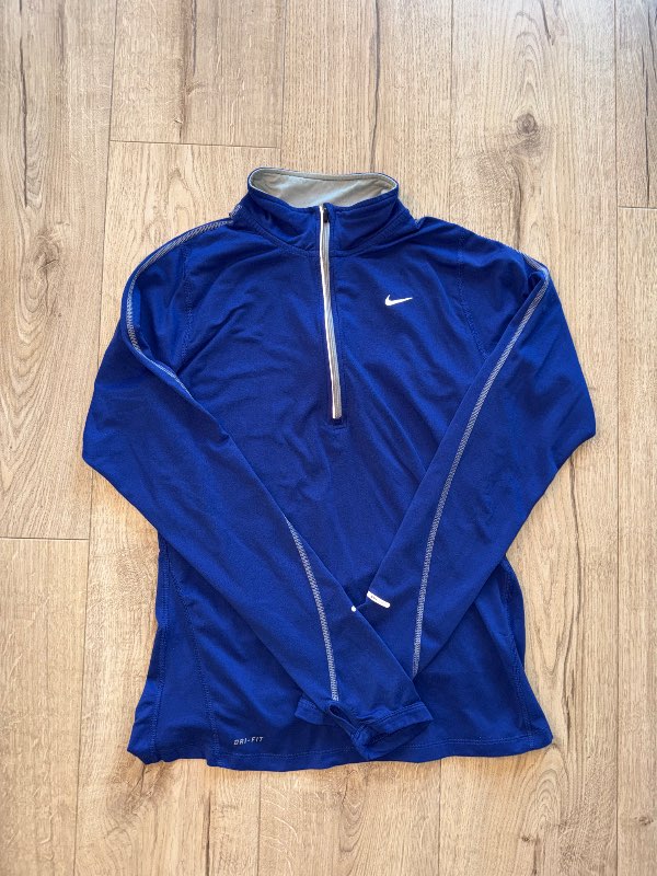 Fjólublá rennd Nike peysa