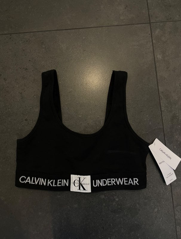 Calvin klein toppur sv