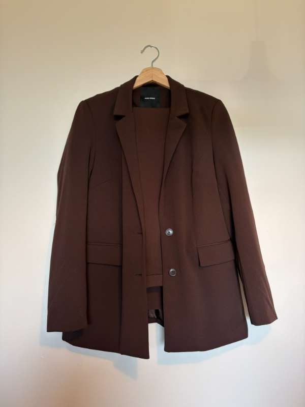 Vero Moda brún dragt