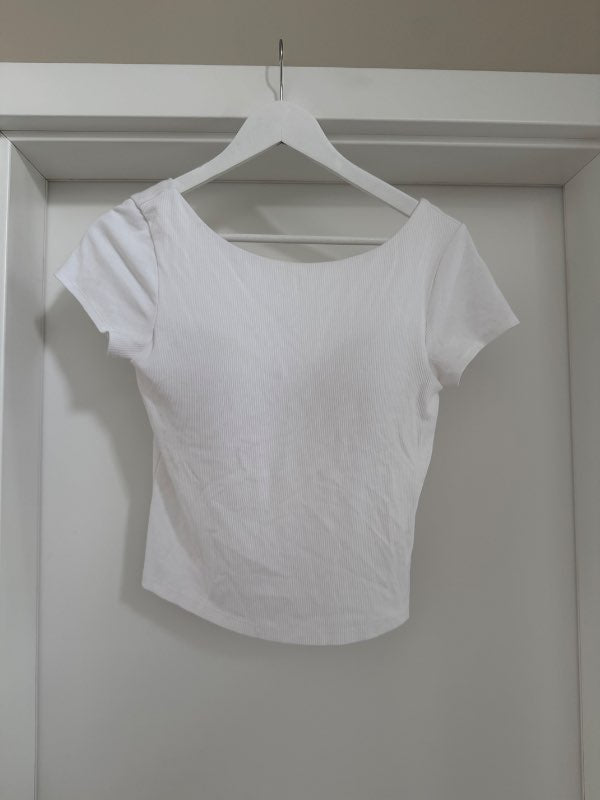 Uniqlo bolur m topp hvítur