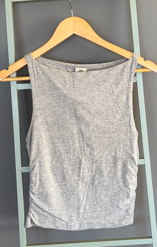Urban outfitters grár bolur