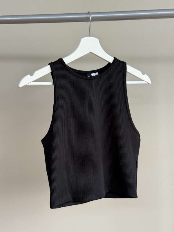 H&M svartur toppur