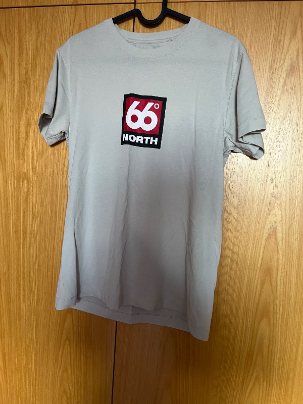 66 norður bolur