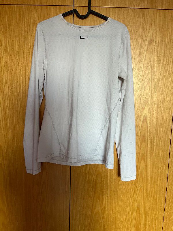 Nike langerma hvítur
