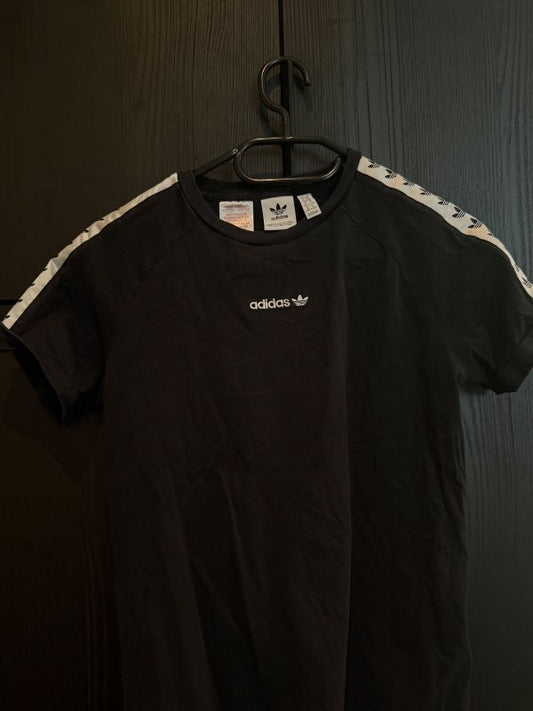 Adidas bolur