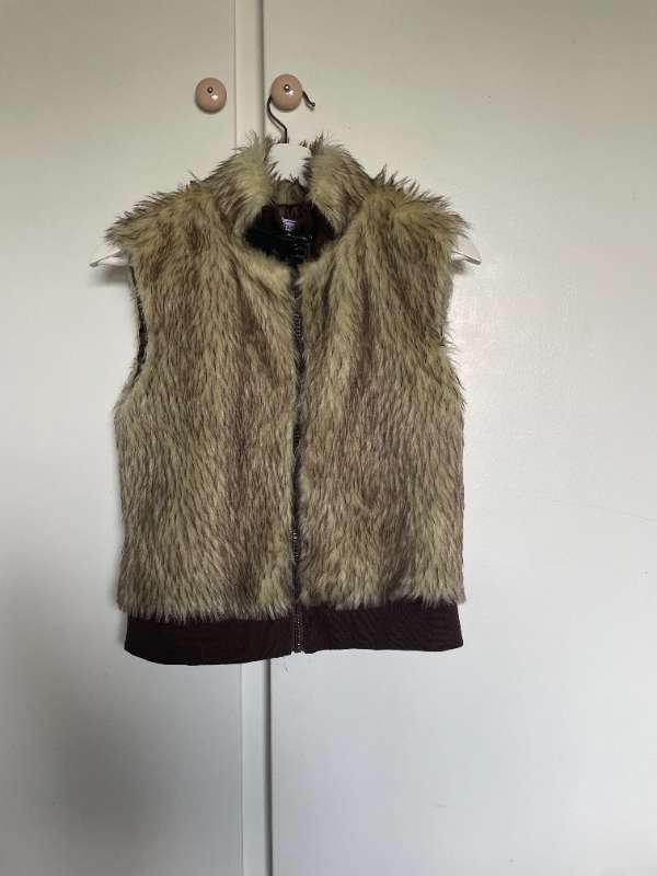 Faux fur vesti