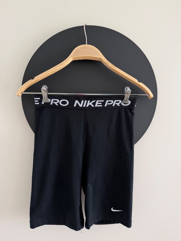 Nike pro stuttbuxur S
