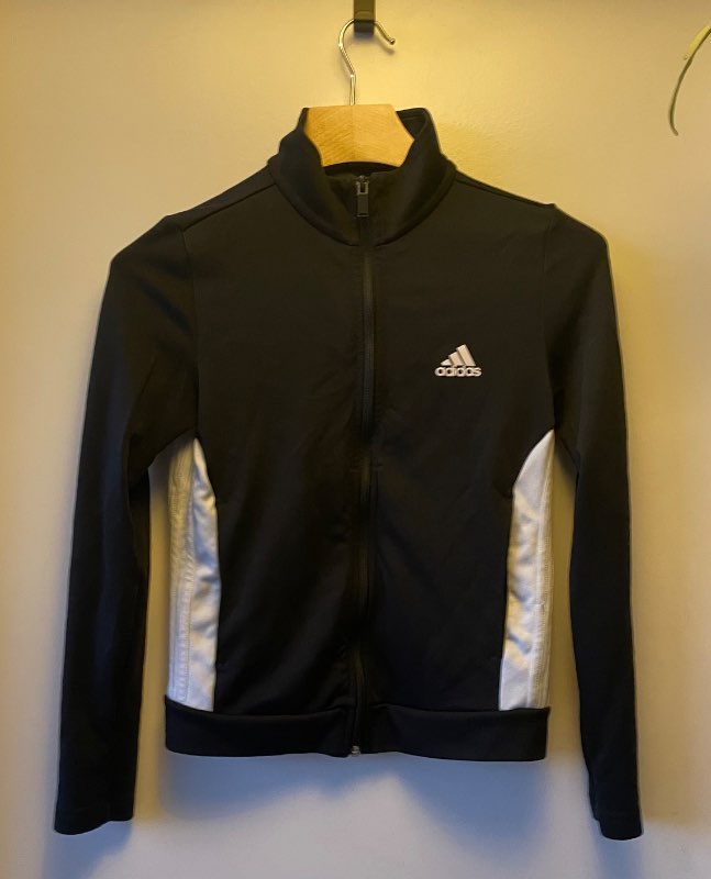 Adidas svartur æfingajakki