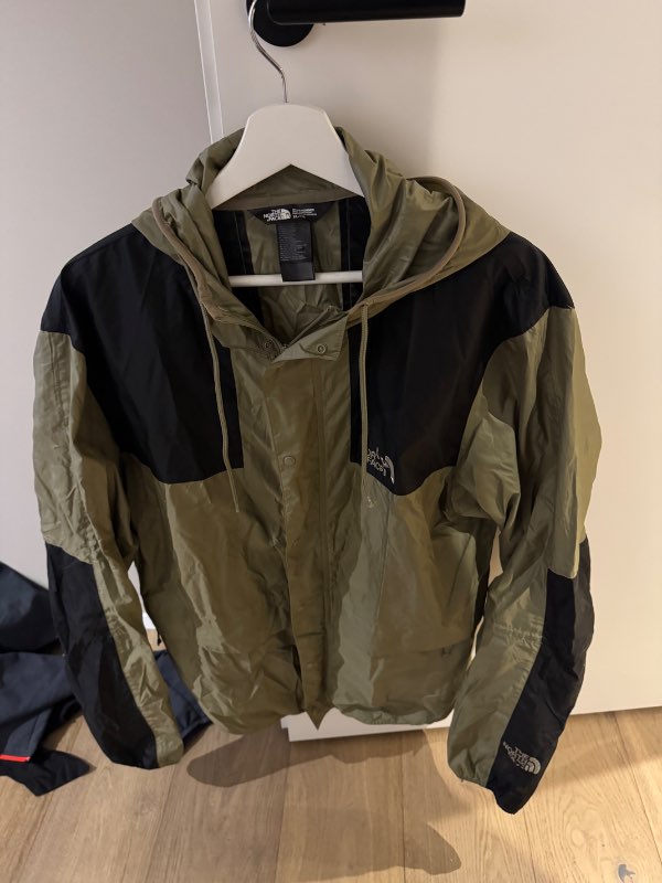 Vindjakki North Face