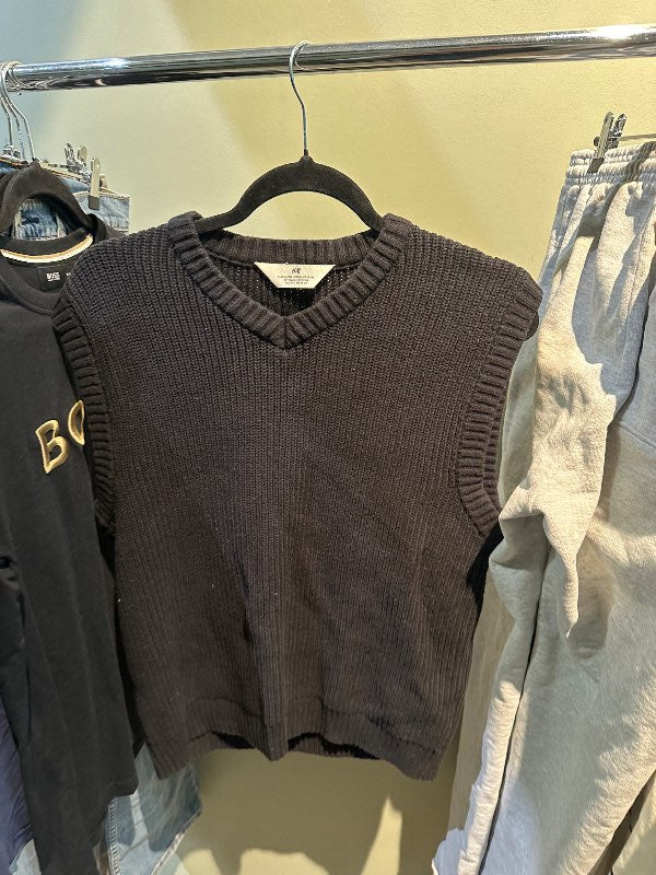 Knit vest