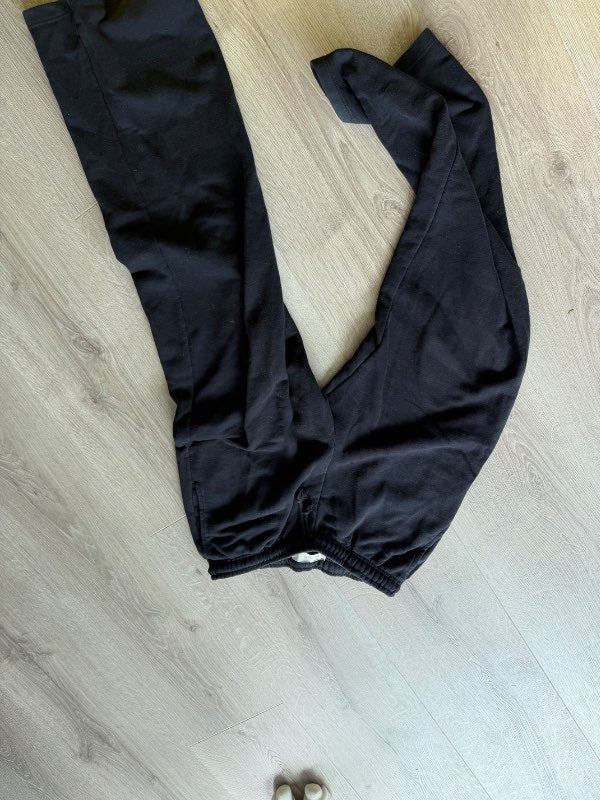 svartar sweatpants