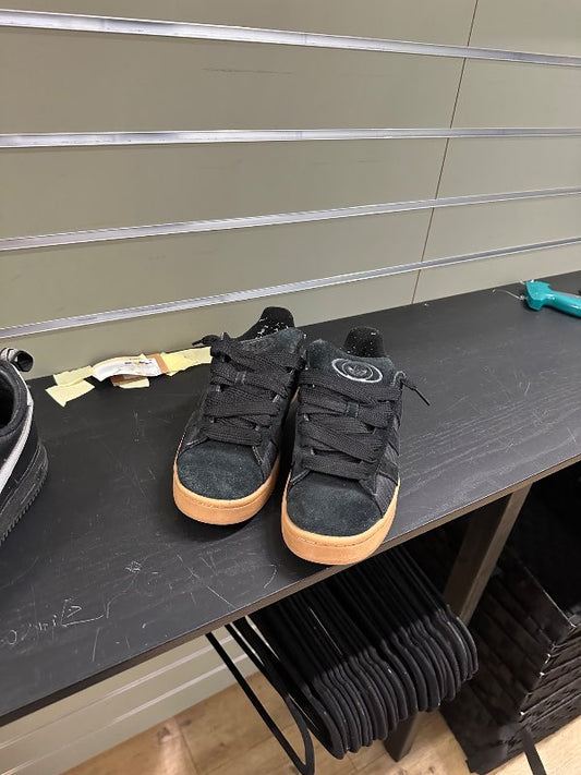 Adidas campus