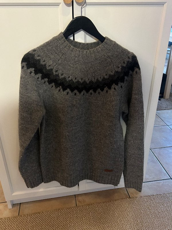 icewear gray peysa