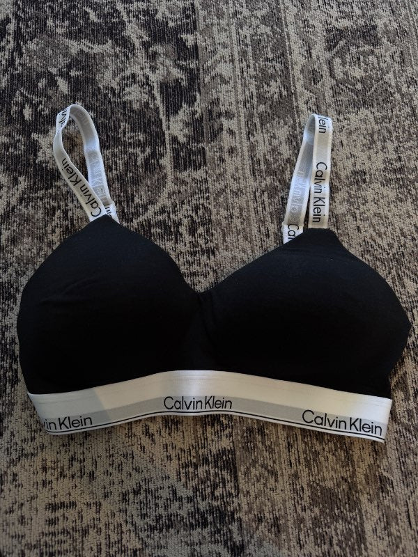 Calvin Klein toppur (ónotaður)