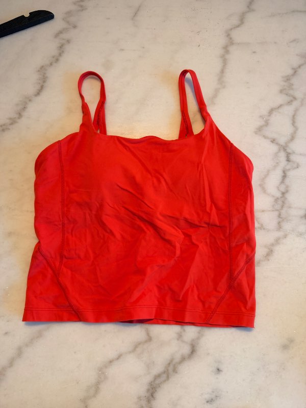 Lululemon toppur