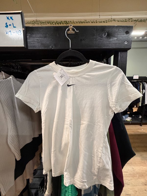 The Nike Tee bolur hvítur