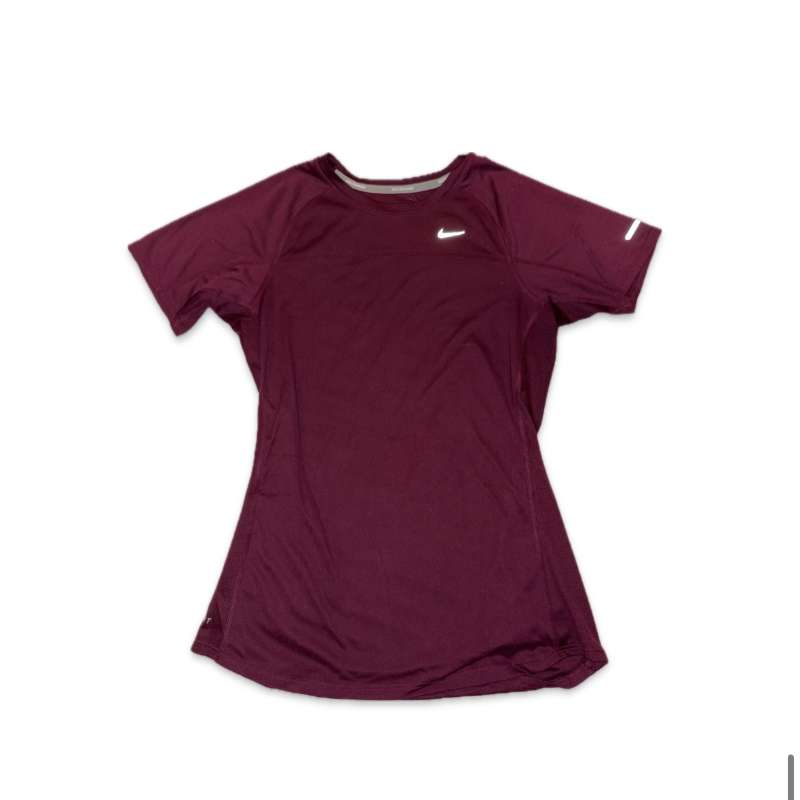 Vínrauður Nike Bolur