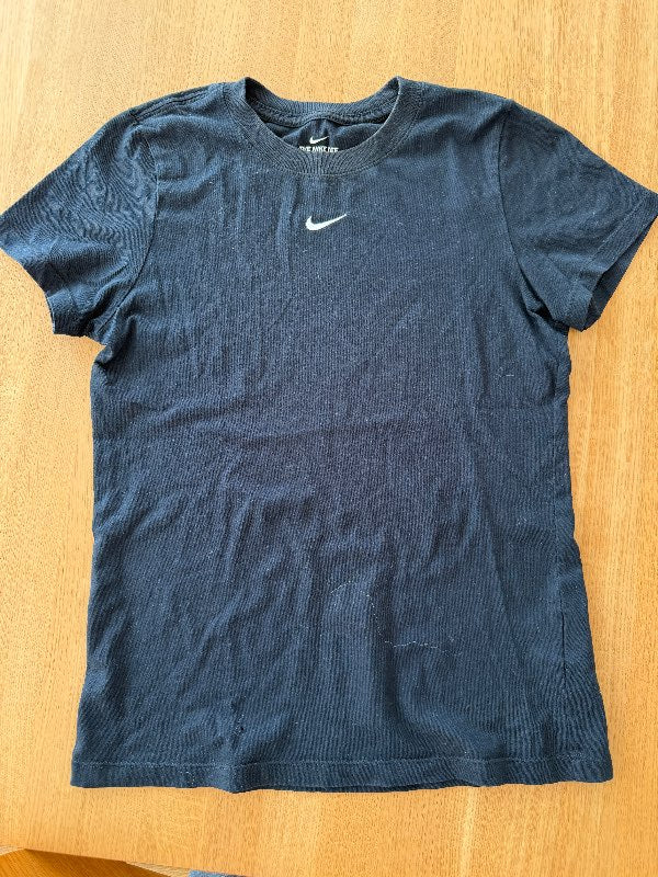 Svartur nike bolur