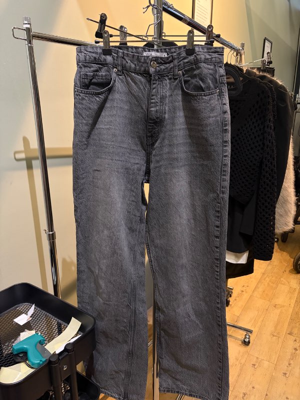 Zara gráar gallabuxur