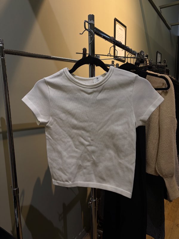 Hvítur hollister stuttermabolur