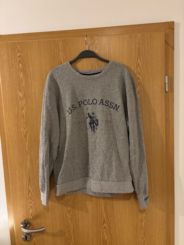 Polo grá crewneck