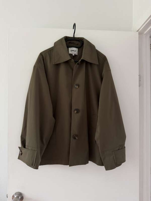 ONLY stuttur trench jakki