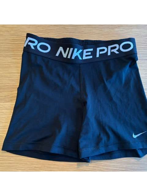 Nike Pro