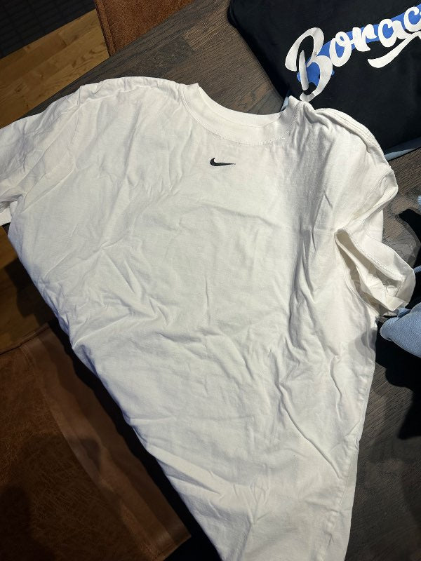 Nike tee