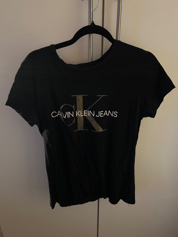 Calvin Klein bolur