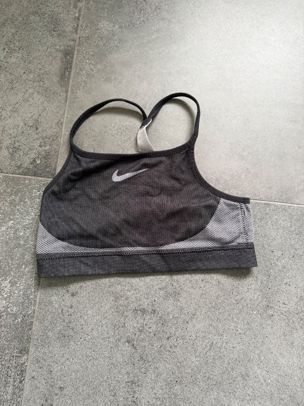 Nike ímþóttatoppur