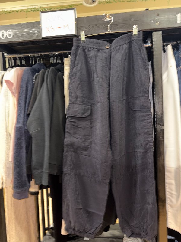 Part Two buxur svartar st. 34