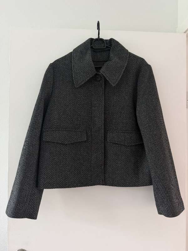 Cropped tweed jakki