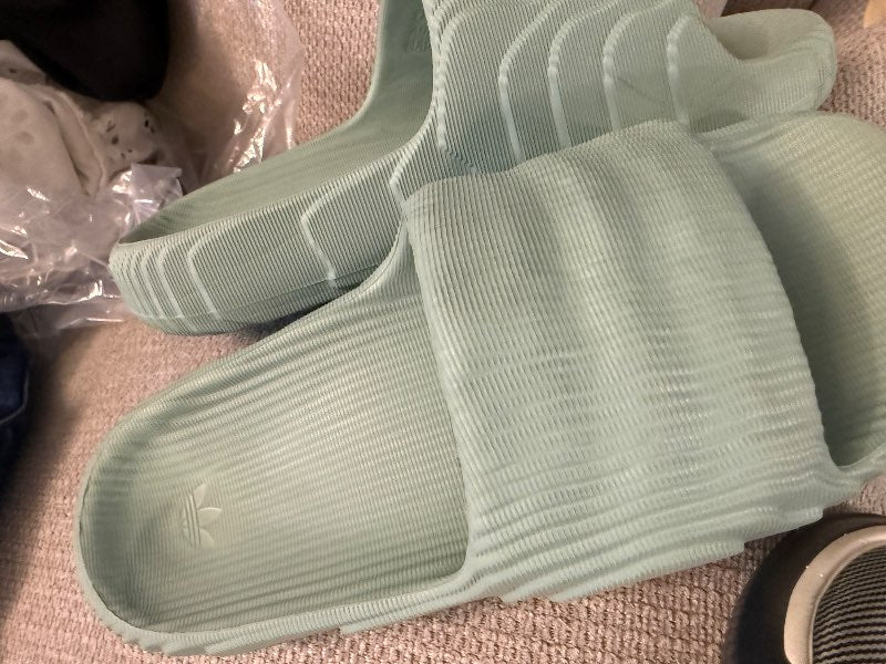 Adidas slippers m