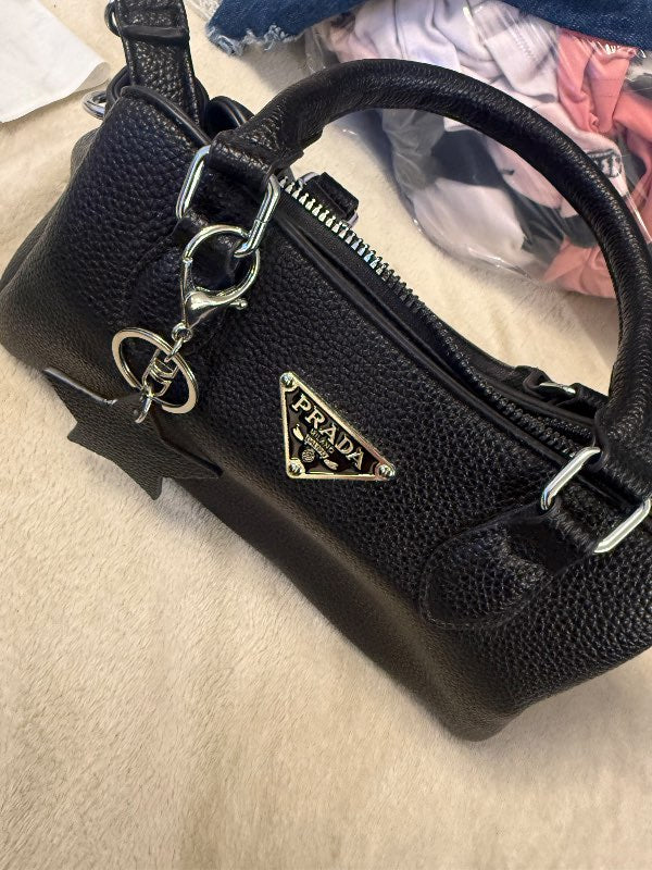 Prada bag replica