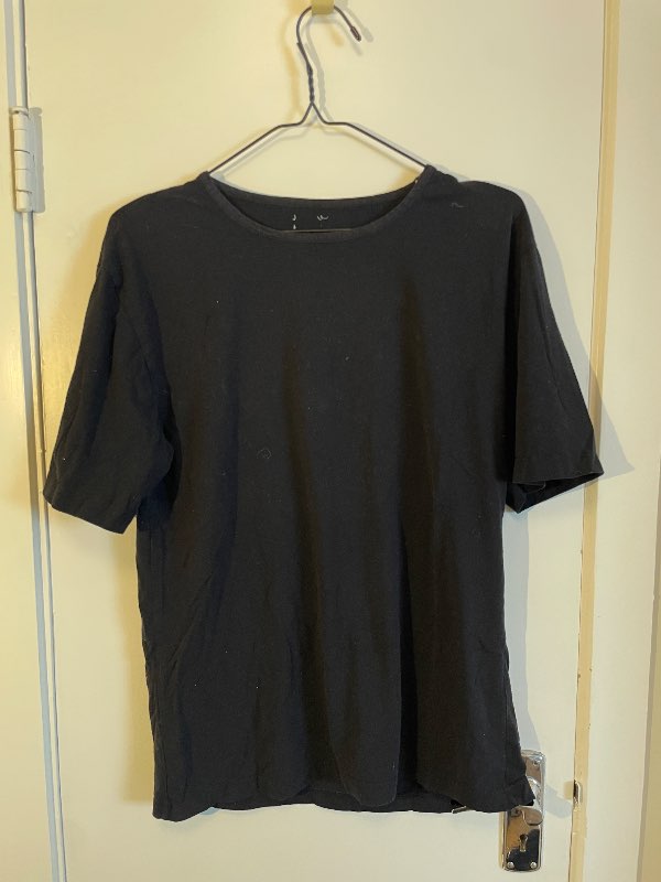 Basic black Tshirt