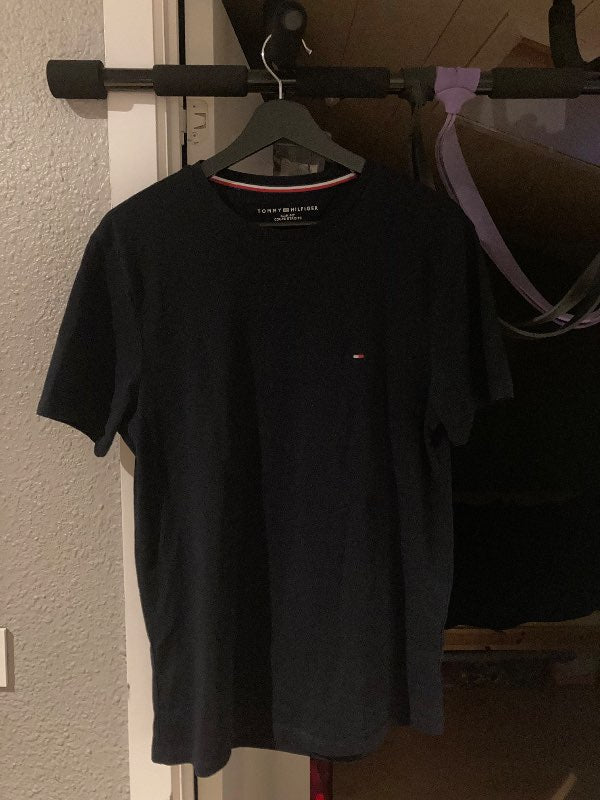 Tommy Hilfiger blár