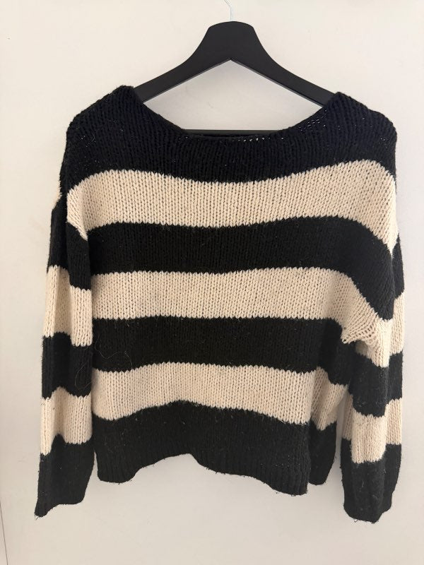 Striped peysa