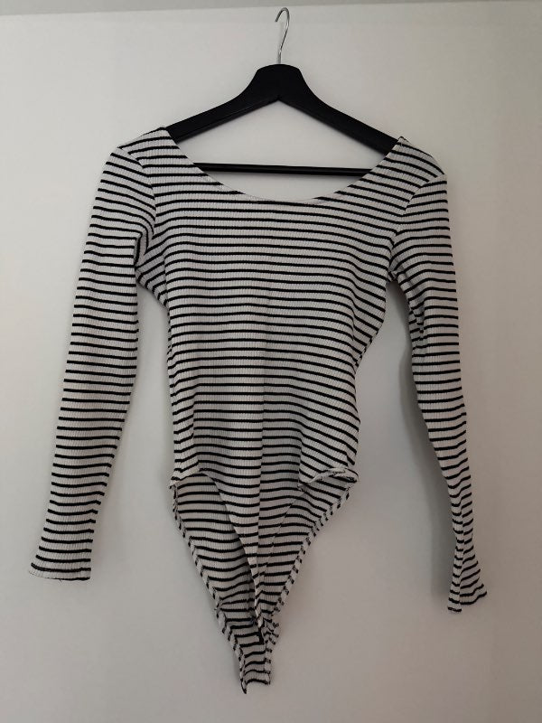 Röndótt samfella
