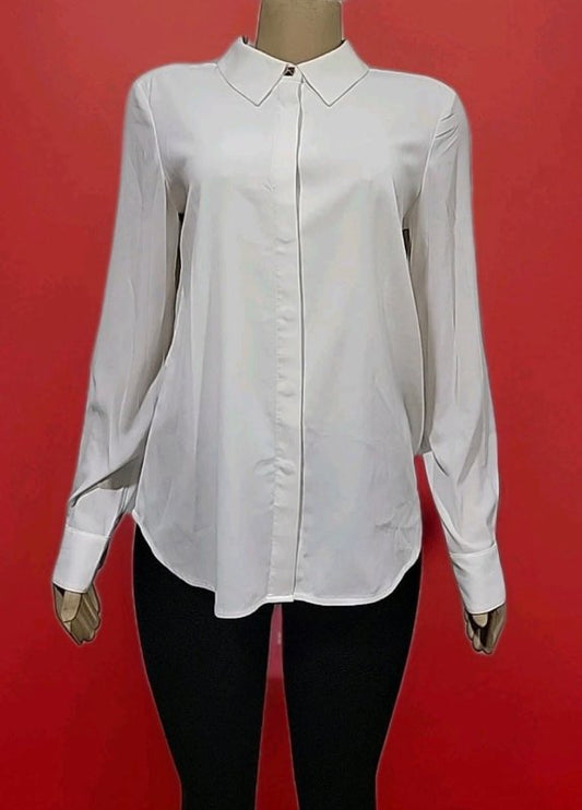 KL withe blouse