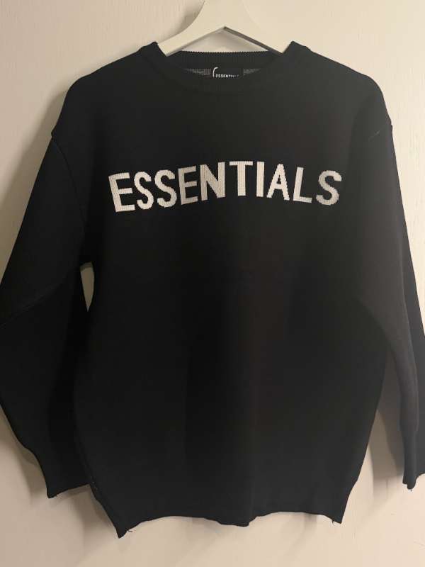 ESSENTIALBlack