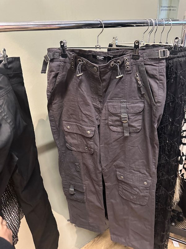 Jaded london cargo